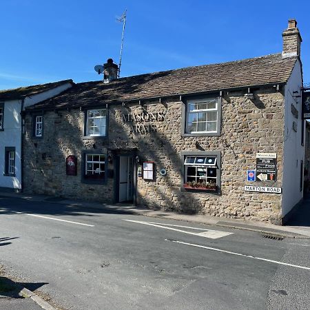 Masons Arms Hotell Gargrave Eksteriør bilde